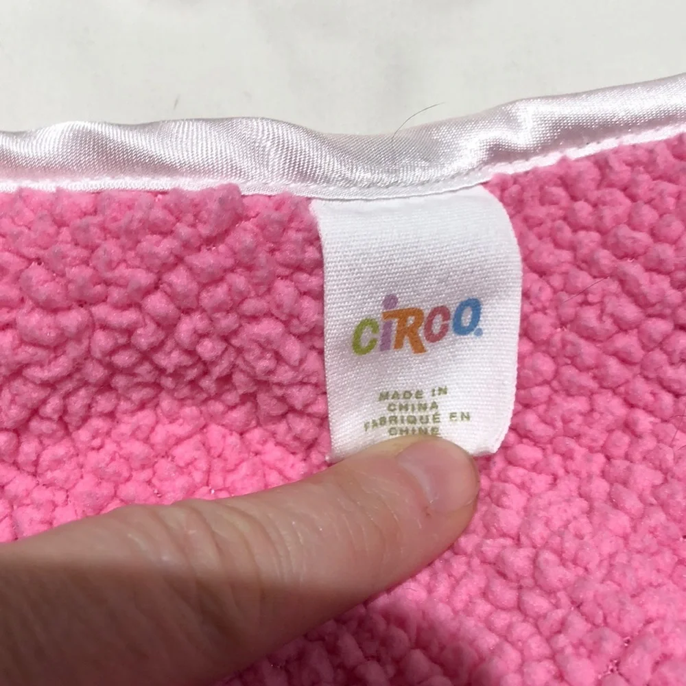 Color block baby blanket with solid fluffy lining